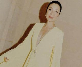 Balenciaga’nın Yeni Marka Elçisi: Michelle Yeoh