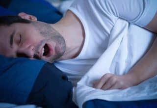 Uyku apnesi beyin felcine ve kalp krizine neden olur mu?